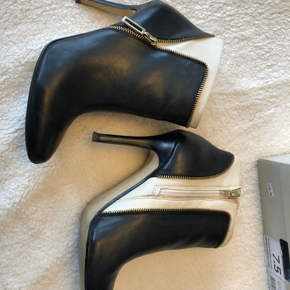 Banana Republic Leather Booties - Picture 2 of 4